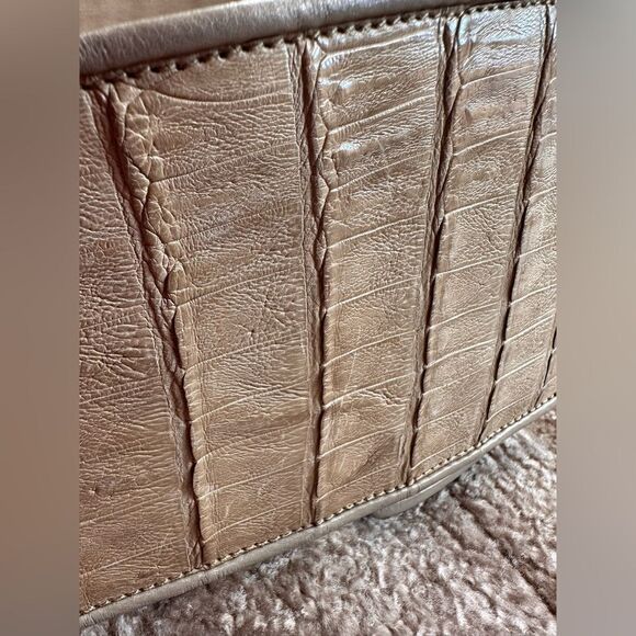 Donna Karan Spring 1987 Runway Cayman Alligator Contour Belt - Picture 11 of 16